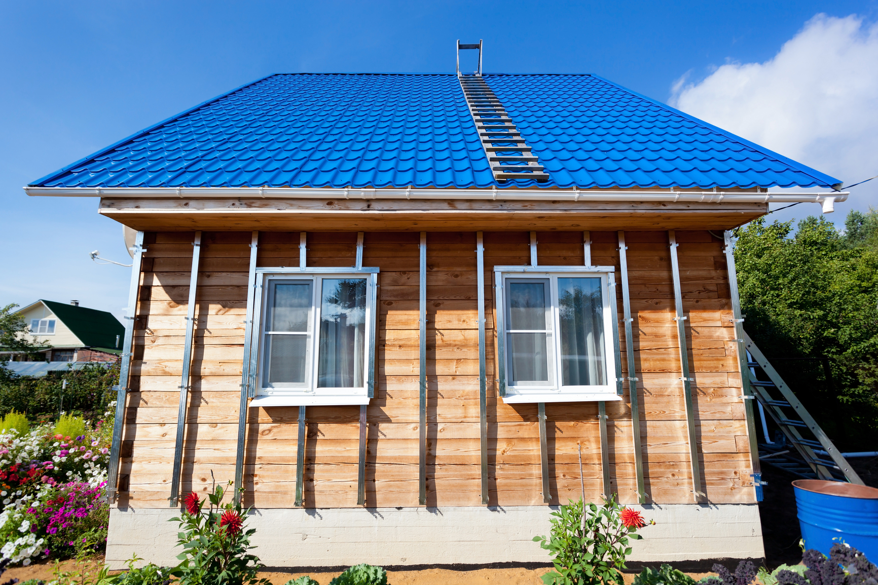 Облицовка дачного дома: создание комфорта и привлекательности