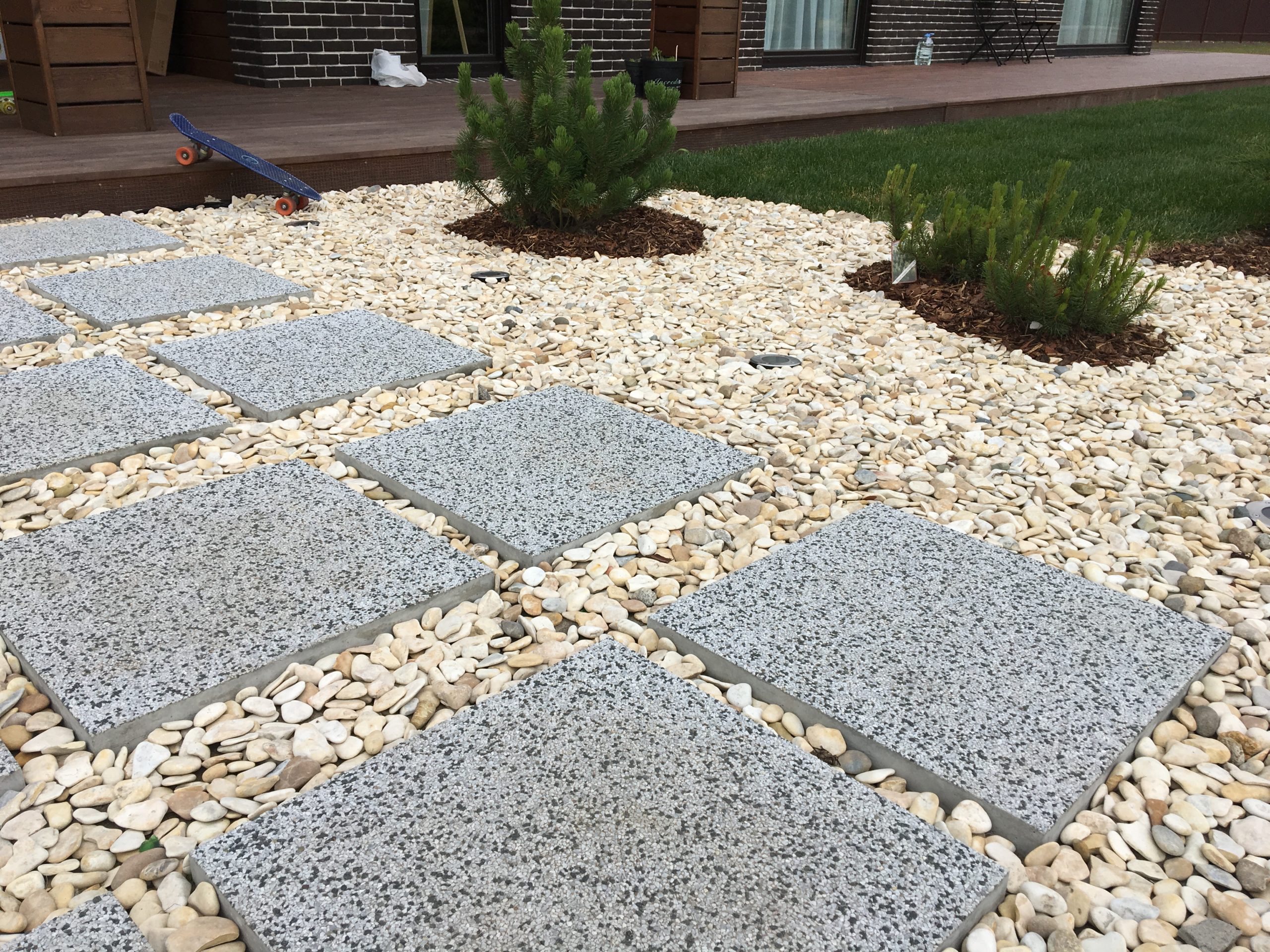 Декоративная галька в саду: придайте своему участку исключительность и красоту