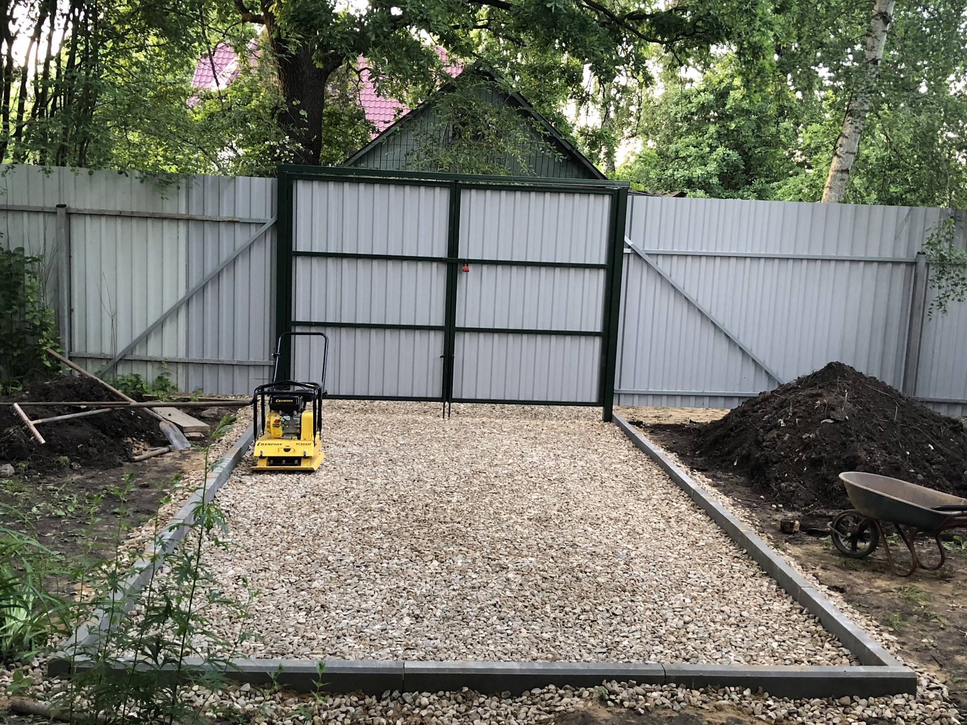 Стоянка для машины на даче: лучшие варианты и рекомендации