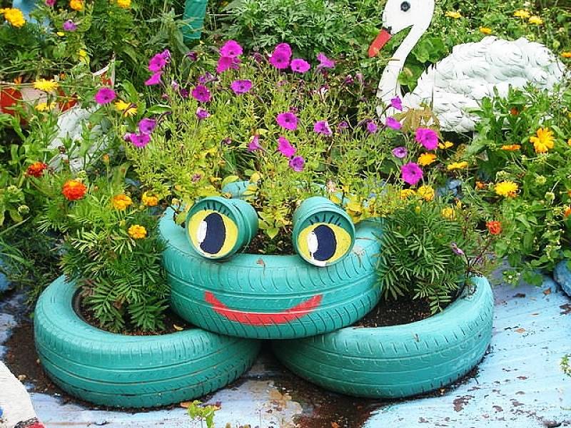 Клумбы из покрышек своими руками: оригинальное решение для дачника