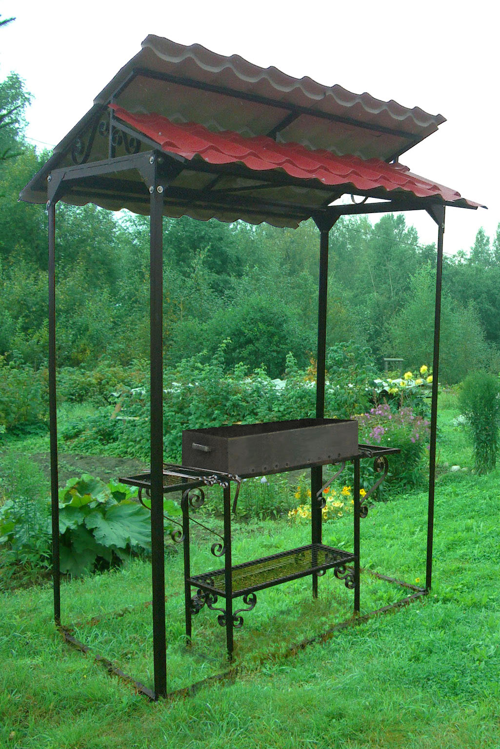 Мангал с крышей своими руками: атмосферное удовольствие в любую погоду